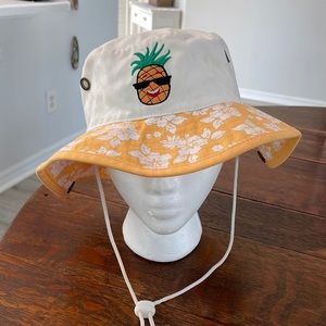 Nantucket Buckets Hat Embroidered Pineapple Excellent Condition